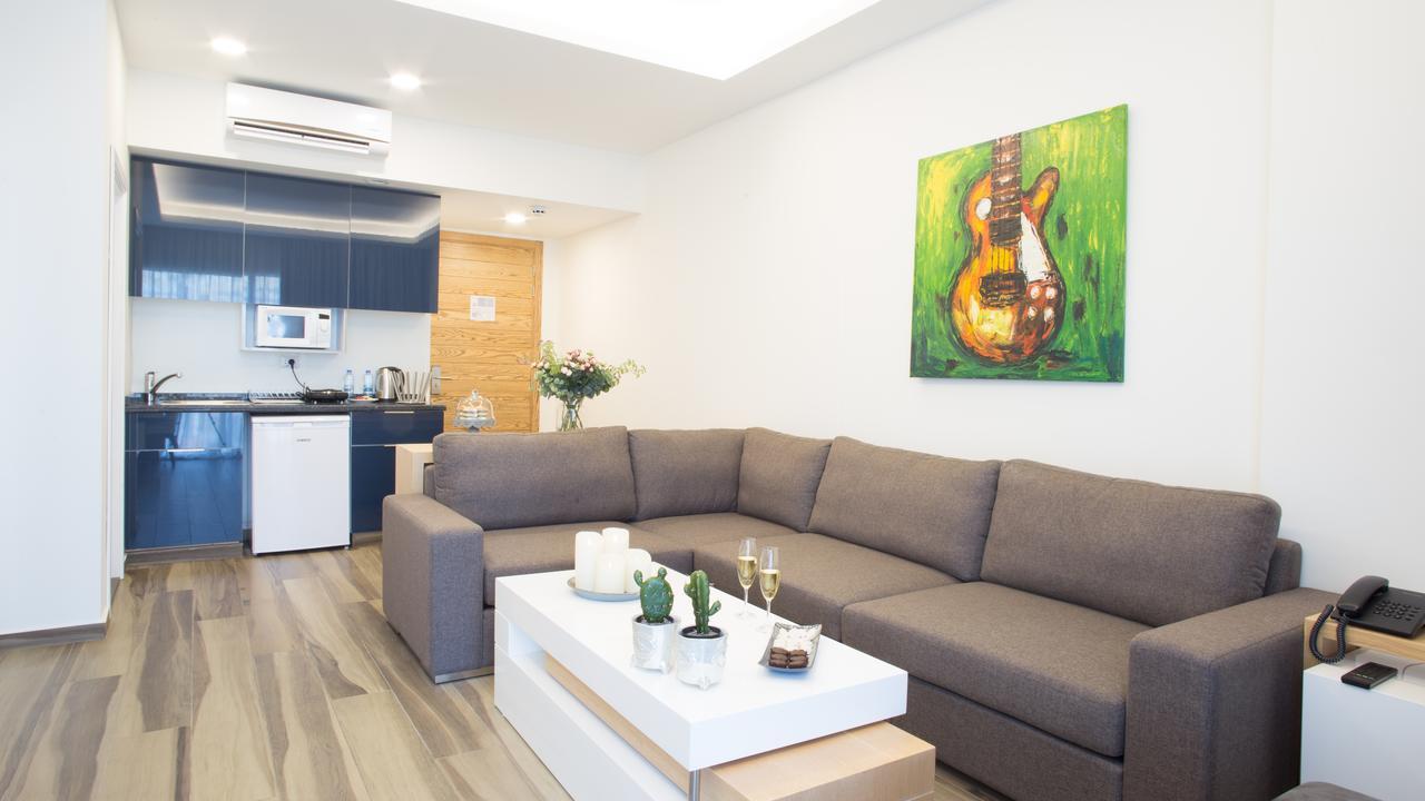 The Stay Furnished Apartments Dbayeh Ngoại thất bức ảnh